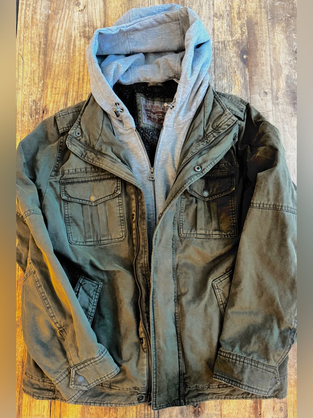 Levi’s Men’s Medium Olive Sherpa Lined Jacket Detachable Hood